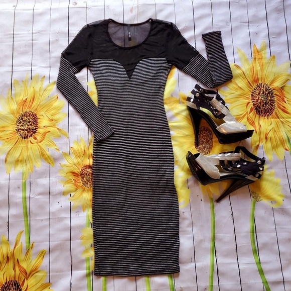 Dresses & Skirts - 🍁"Tic Toc" Longsleeve Fitted Dress